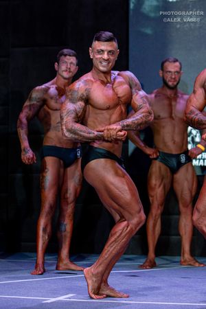 CLASSIC PHYSIQUE НОВИЧКИ